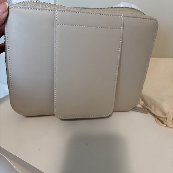 Monos Folio Kit - Ivory Vegan Leather - Picture 6 of 6